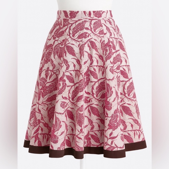 Old Navy Dresses & Skirts - Old Navy Floral Skirt 🌺🌷🌸